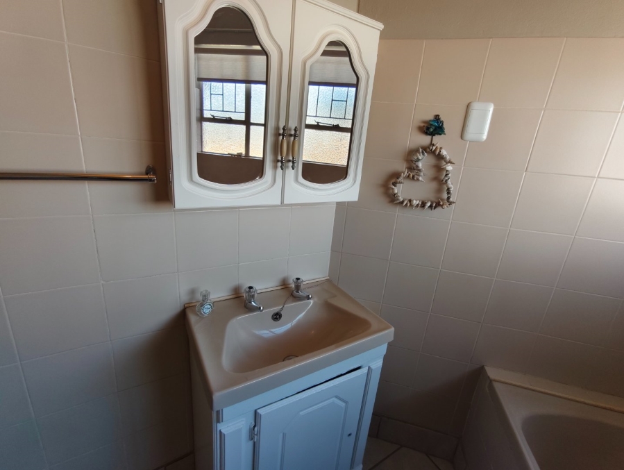 To Let 2 Bedroom Property for Rent in Langenhovenpark Free State